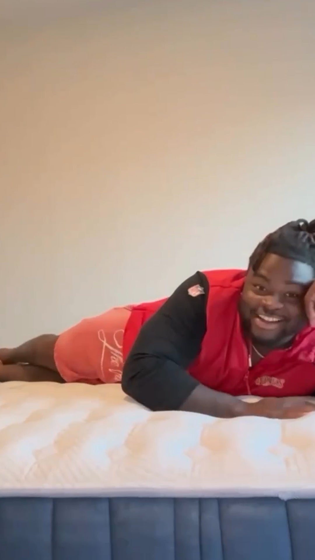 Pro football player gives testimonial of the Elite Hybrid